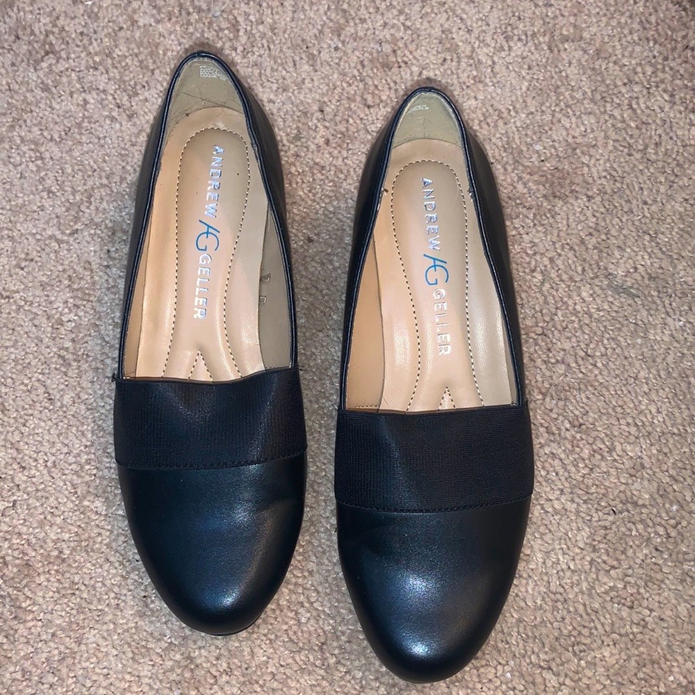 Black Flats with Small Heel 🖤